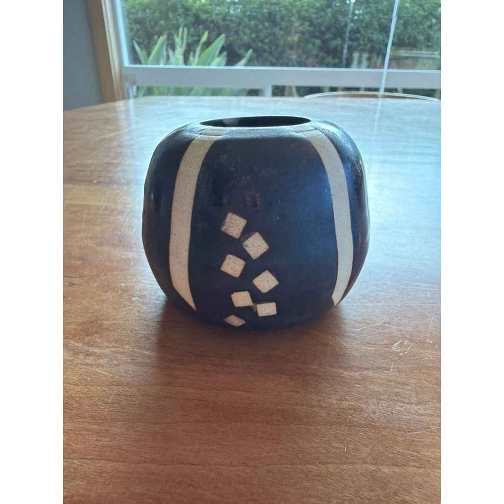 Debralee Studio Handmade Geometric Ceramic heavy Pot Vase 3